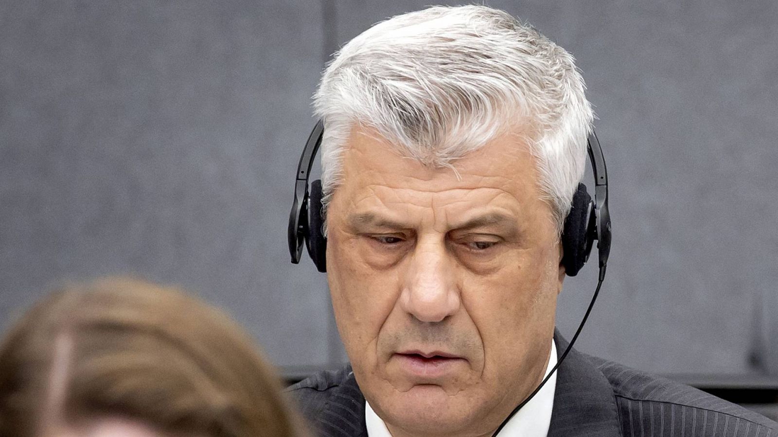 Hashim Thaci, comparece ante el Tribunal de Kosovo en La Haya por cargos de crímenes de guerra
