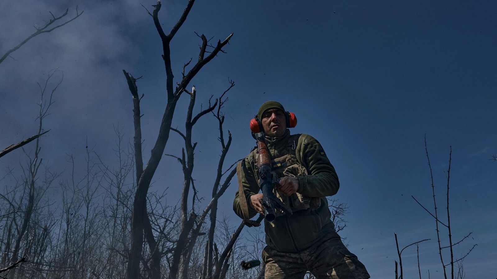 Un soldado ucraniano en la zona de Bajmut