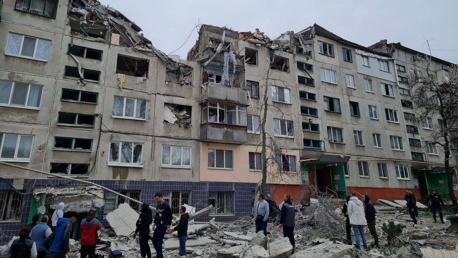 Un edificio dañado tras un bombardeo en Donetsk.