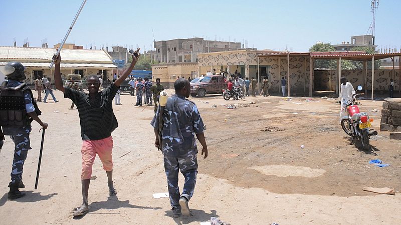 Soldados sudaneses leales al jefe del ejército Abdel Fattah al-Burhan