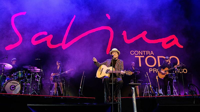 Una imagen del concierto de Joaquín Sabina en el Gran Canaria Arena el jueves 20 de abril de 2023.