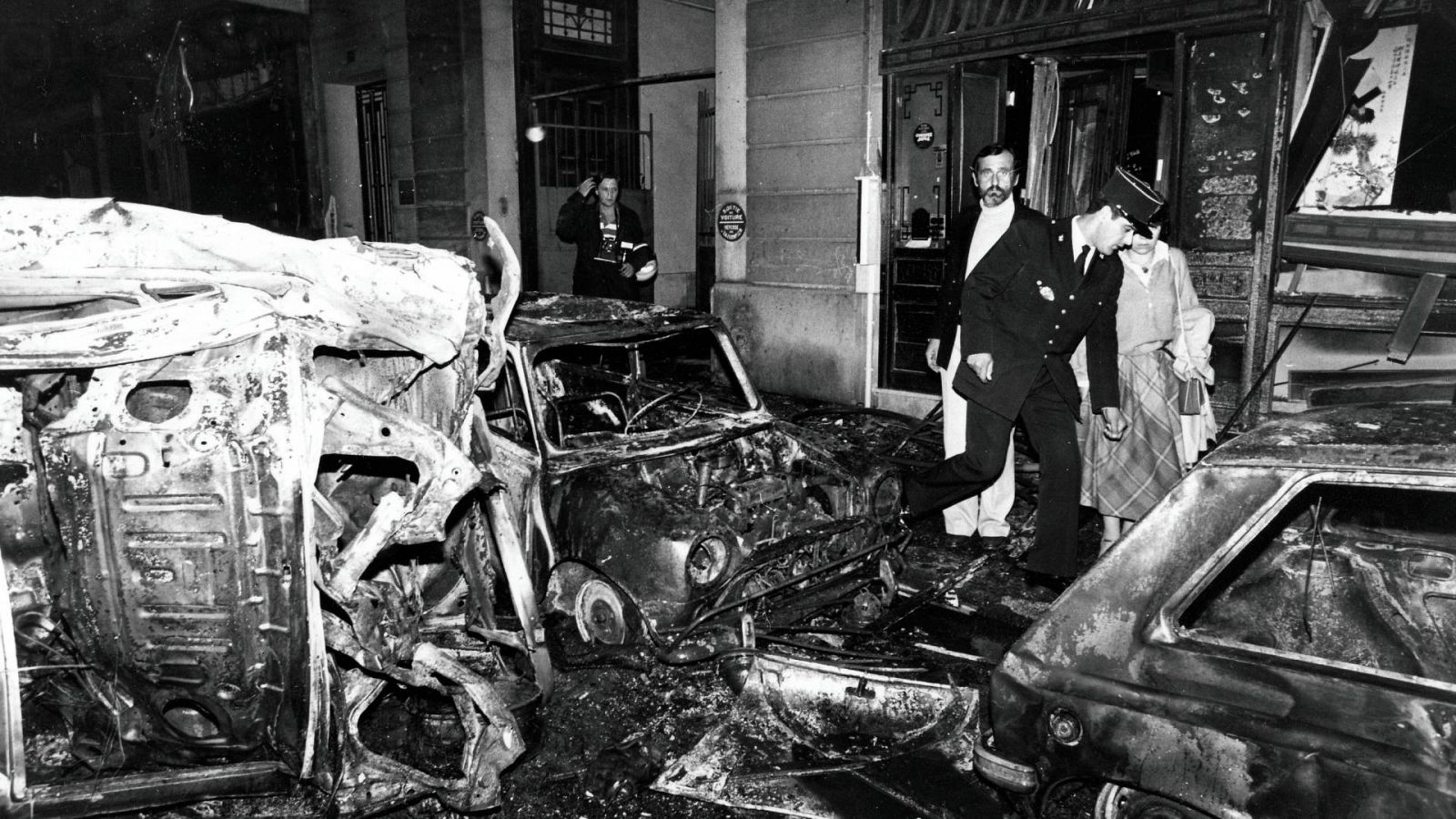 Una imagen de archivo del atentado contra una sinagoga de París en 1980.