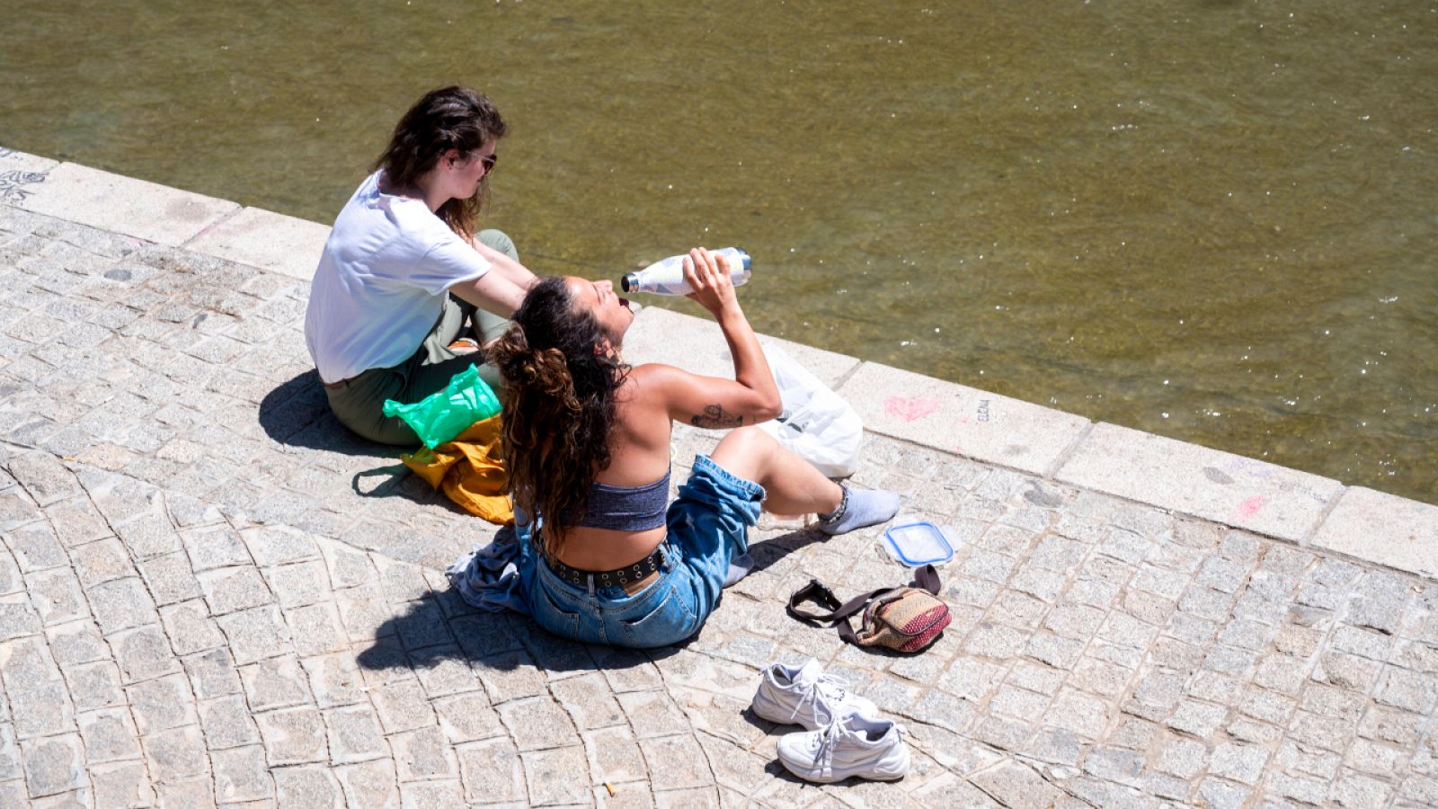 Imagen: España continúa con temperaturas excepcionalmente altas con el tope en Granada a 37,8 grados