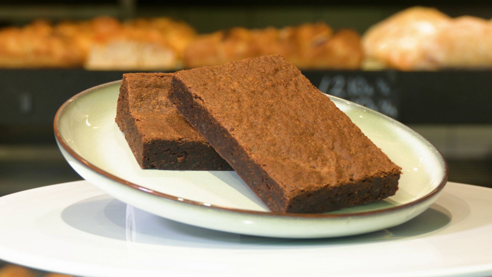 Brownie de chocolate y patata. Fácil y rico: ¡listo en 10 minutos!