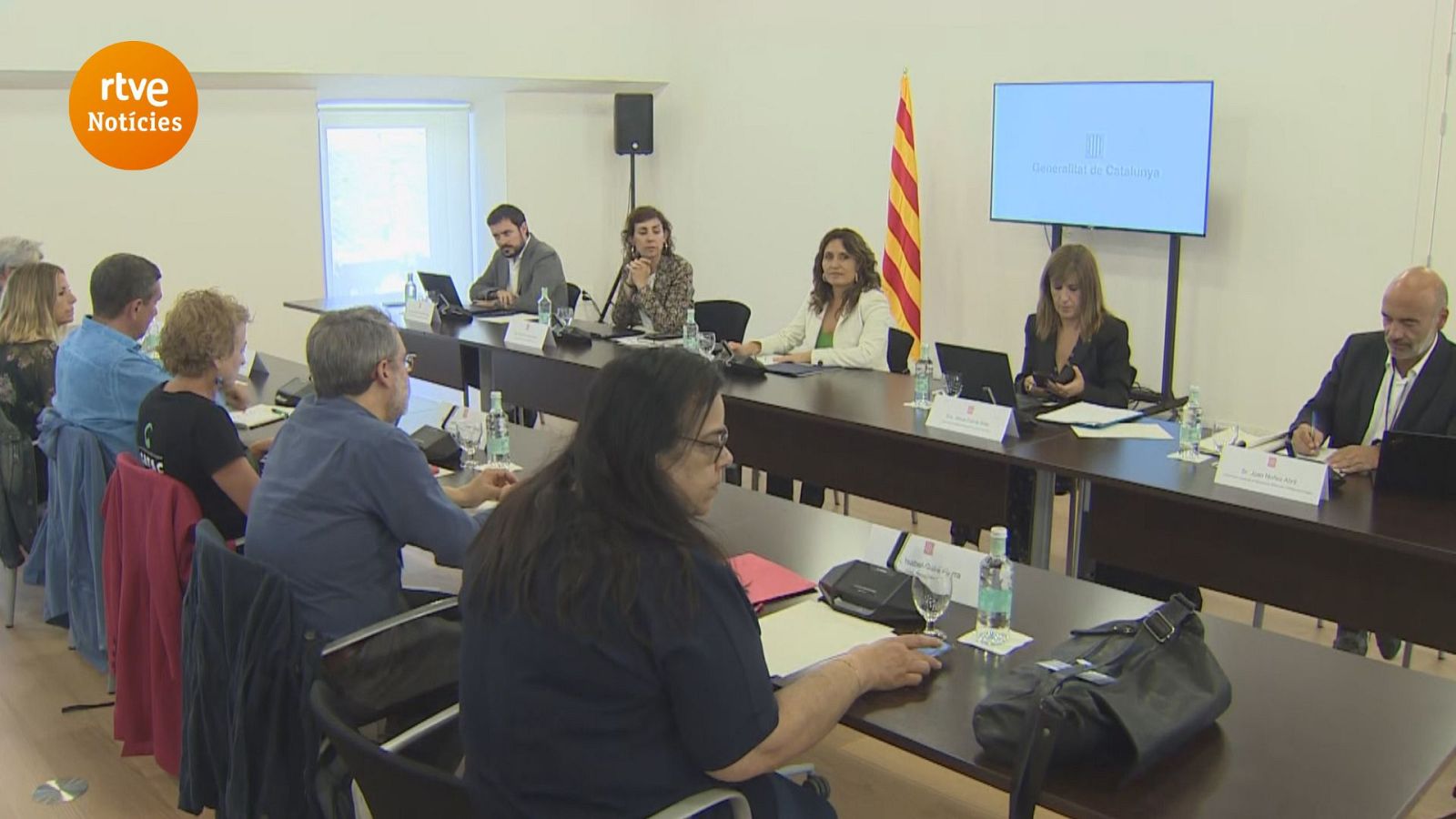 Laura Vilagrà encapçala la reunió amb els sindicats de la Funció Pública