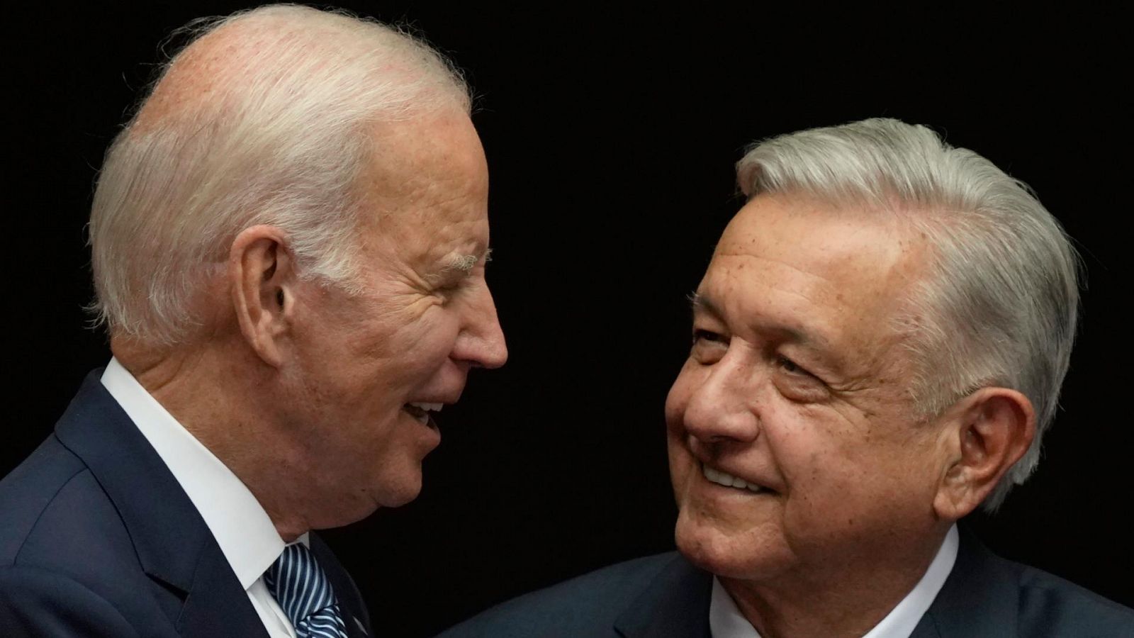 De izda. a dcha.: El presidente estadounidense Joe Biden y su homólogo mexicano Andrés Manuel López Obrador.