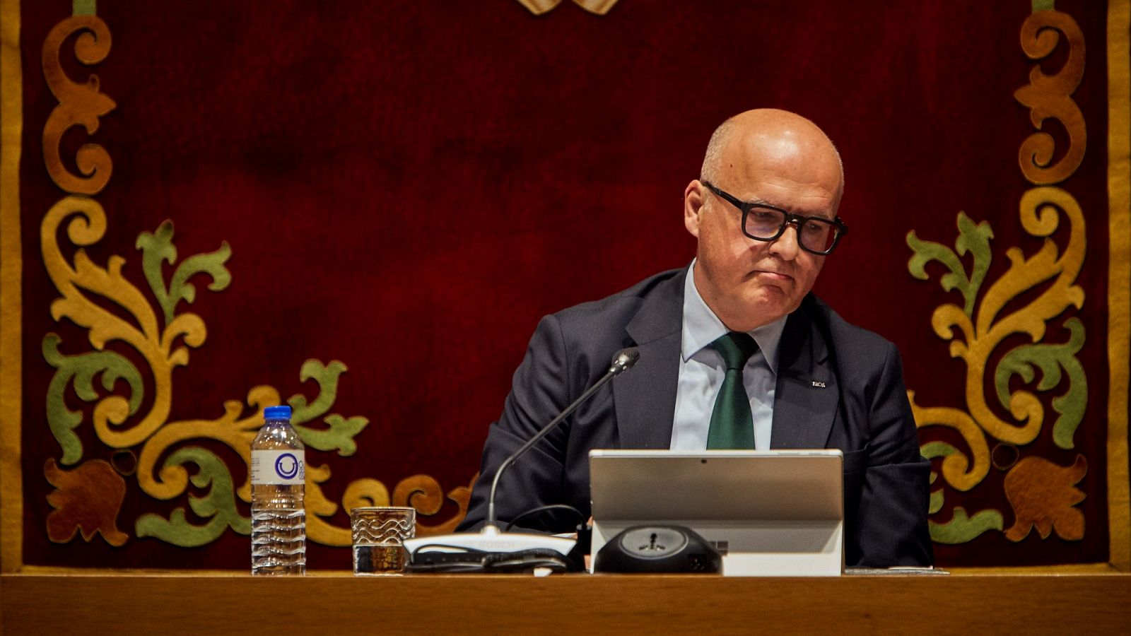 El presidente de la Diputación de Ourense, Manuel Baltar, durante un pleno