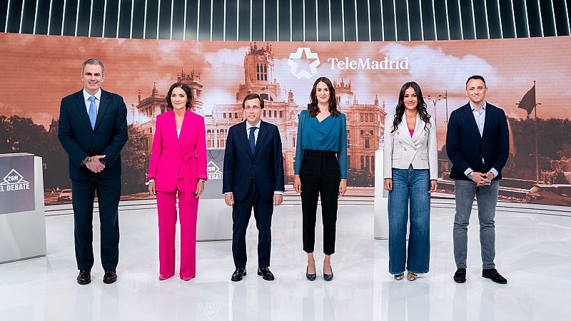 Los candidatos a la Alcaldía de Madrid, Ortega Smith (Vox), Maroto (PSOE), Martínez-Almeida (PP), Villacís (Ciudadanos), Maestre (Más Madrid), Sotomayor (Podemos), durante el debate electoral.