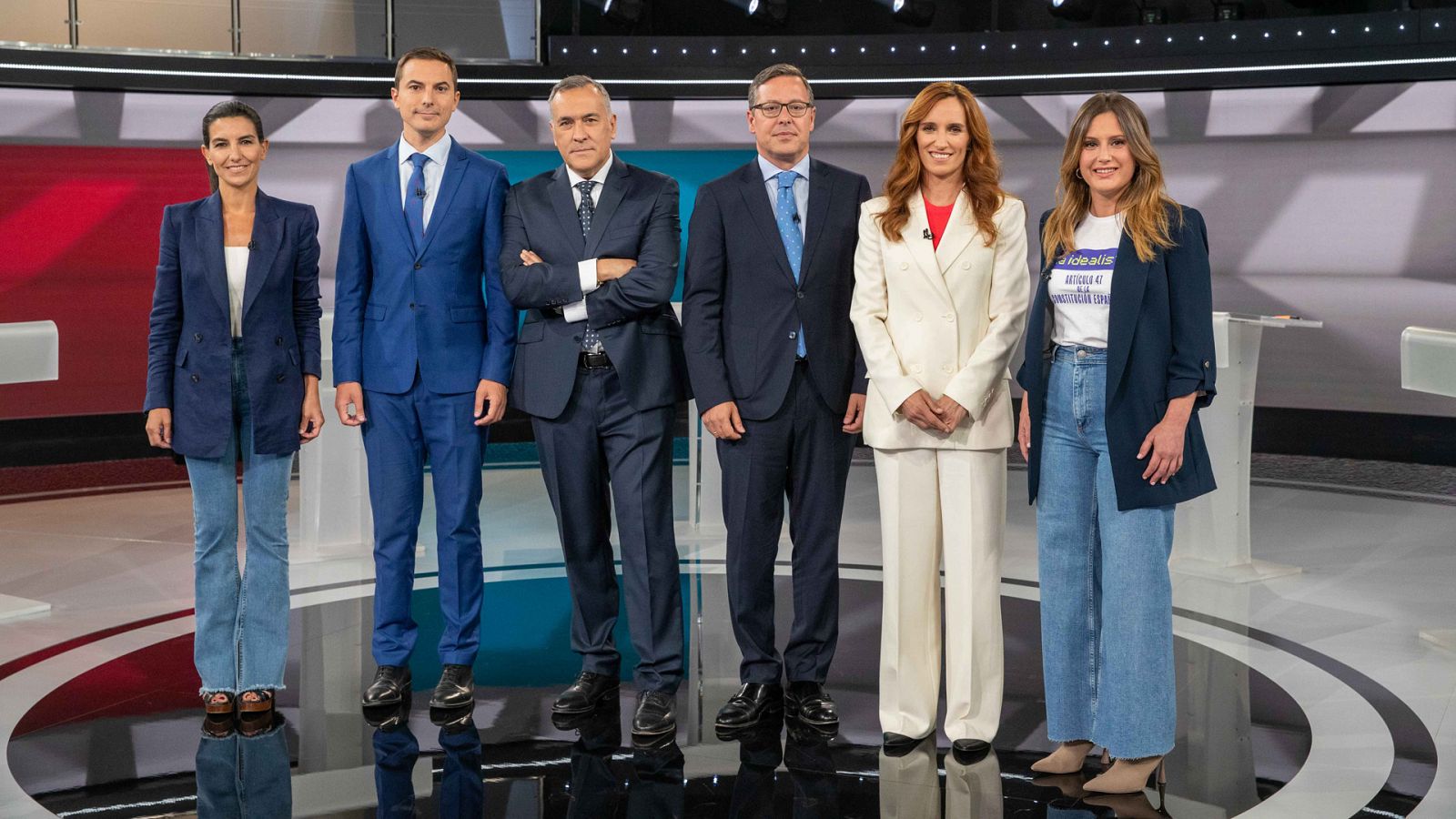 Rocío Monasterio, Juan Lobato, Xabier Fortes, Alfonso Serrano, Mónica García y Alejandra Jacinto en el debate de las elecciones autonómicas de Madrid