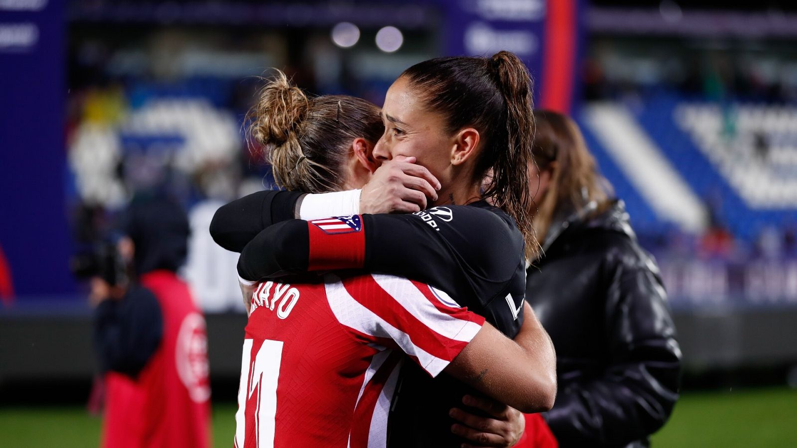 Lola Gallardo y Carmen Menayo celebran el título de Copa de la Reina