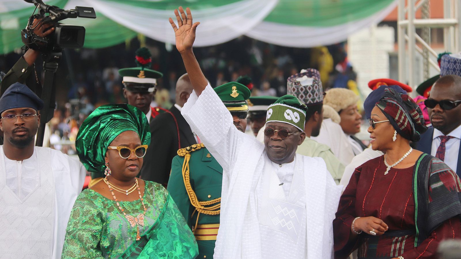 Bola Tinubu jura como nuevo presidente de Nigeria