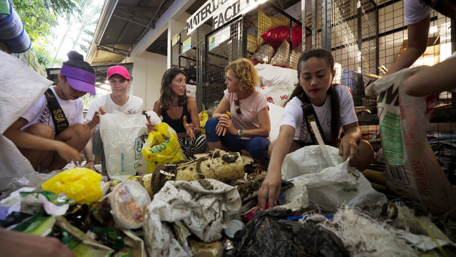 Filipinas es el tercer país del mundo que más residuos tira al mar