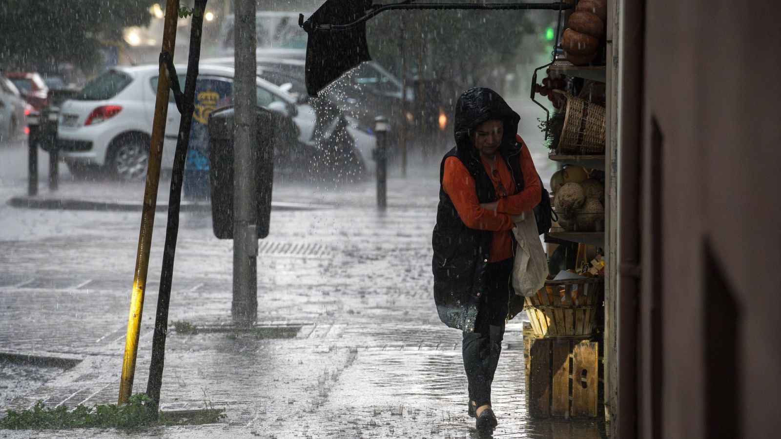 Un total de 21 provincias tendrán este miércoles riesgo por lluvias que dejarán más de 20 l/m2 o tormentas con granizo