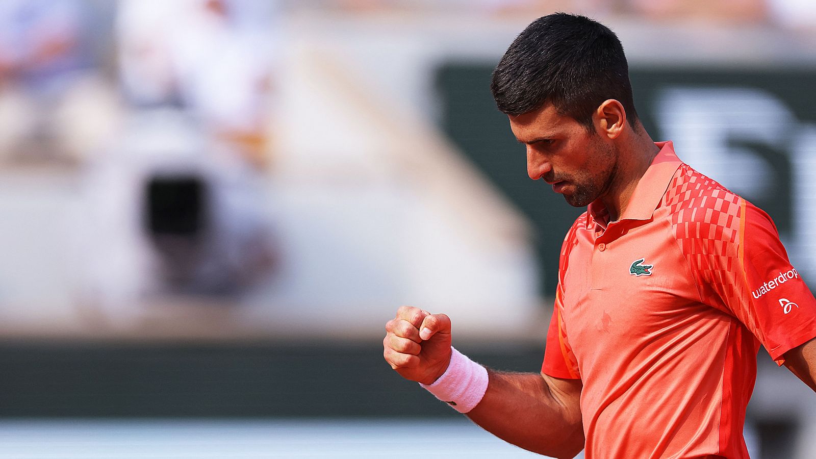 Djokovic anula a un gran Khachanov y ya espera rival en semis