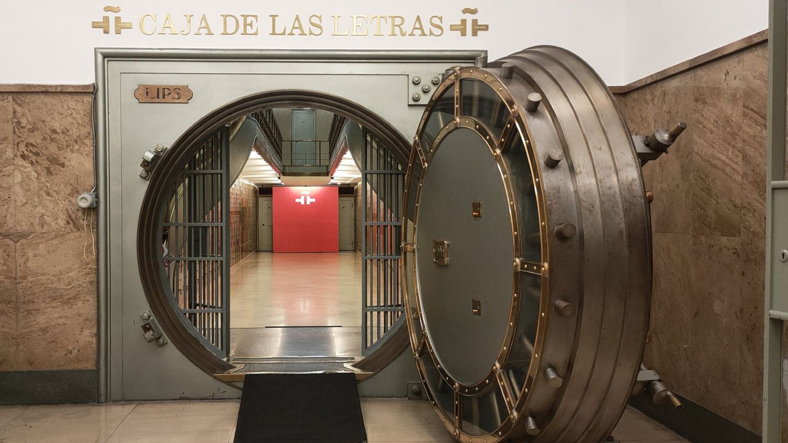 Imagen: Salen a la luz seis cuadernos manuscritos de Carlos Edmundo de Ory tras 16 años en la caja de las letras