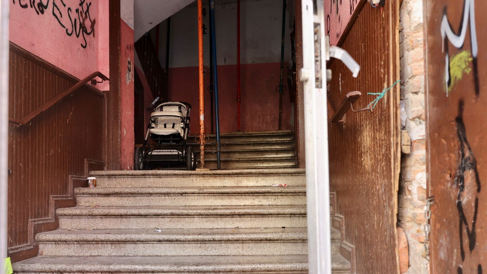 Imagen de archivo del edificio donde presuntamente habrían tenido lugar las dos agresiones sexuales grupales en Logroño