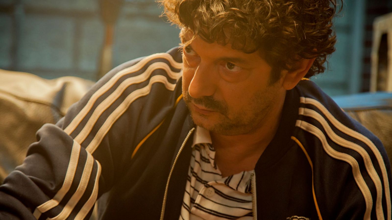 Fotograma de Manolo Solo en la película 'Tarde para la ira'