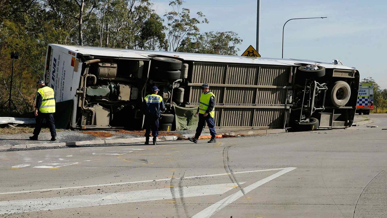 El lugar de un accidente de autobús cerca de Greta en Hunter Valley, Nueva Gales del Sur, Australia.