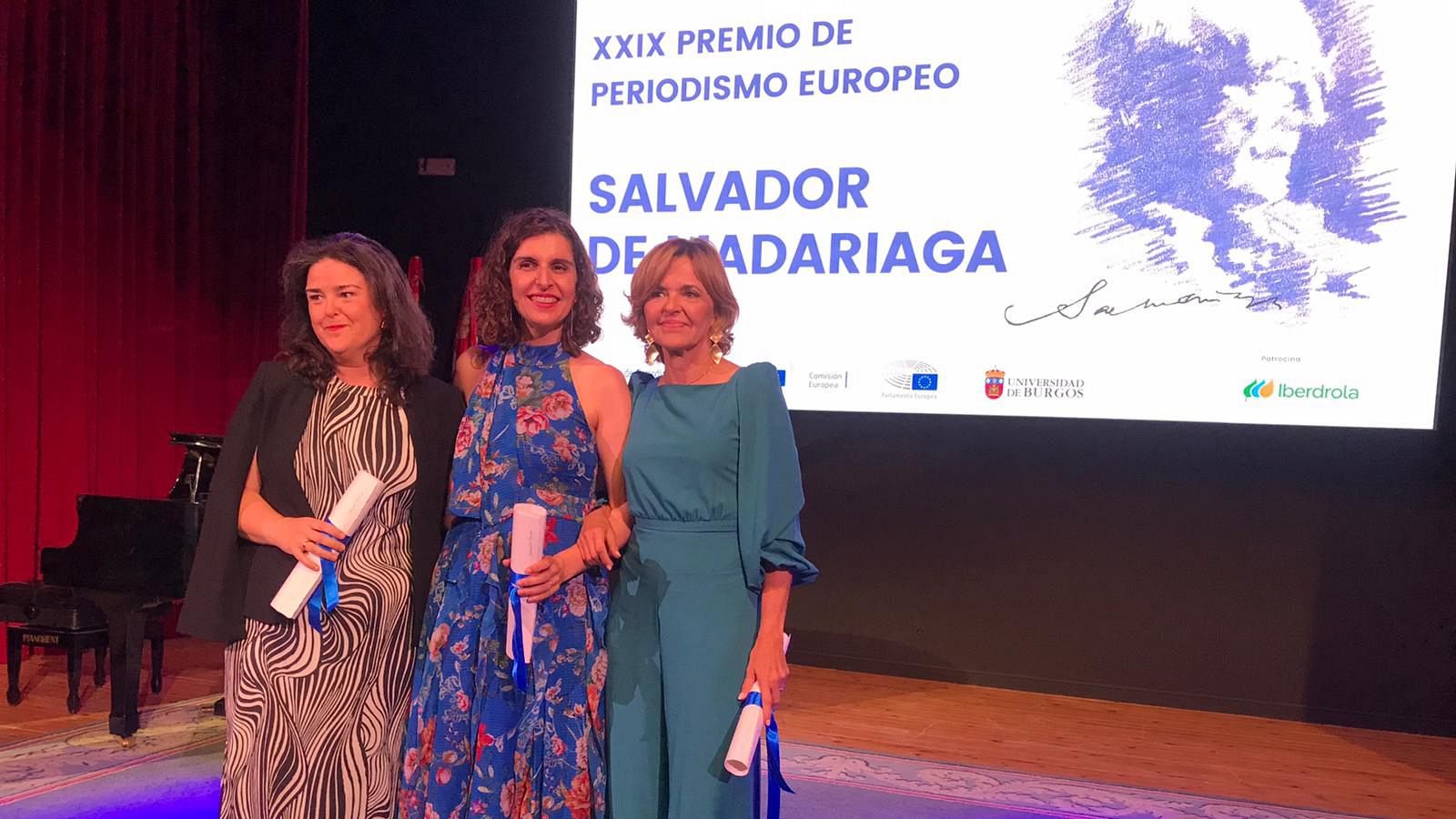 Almudena Ariza, María Corou y Laura García recogen el  galardón