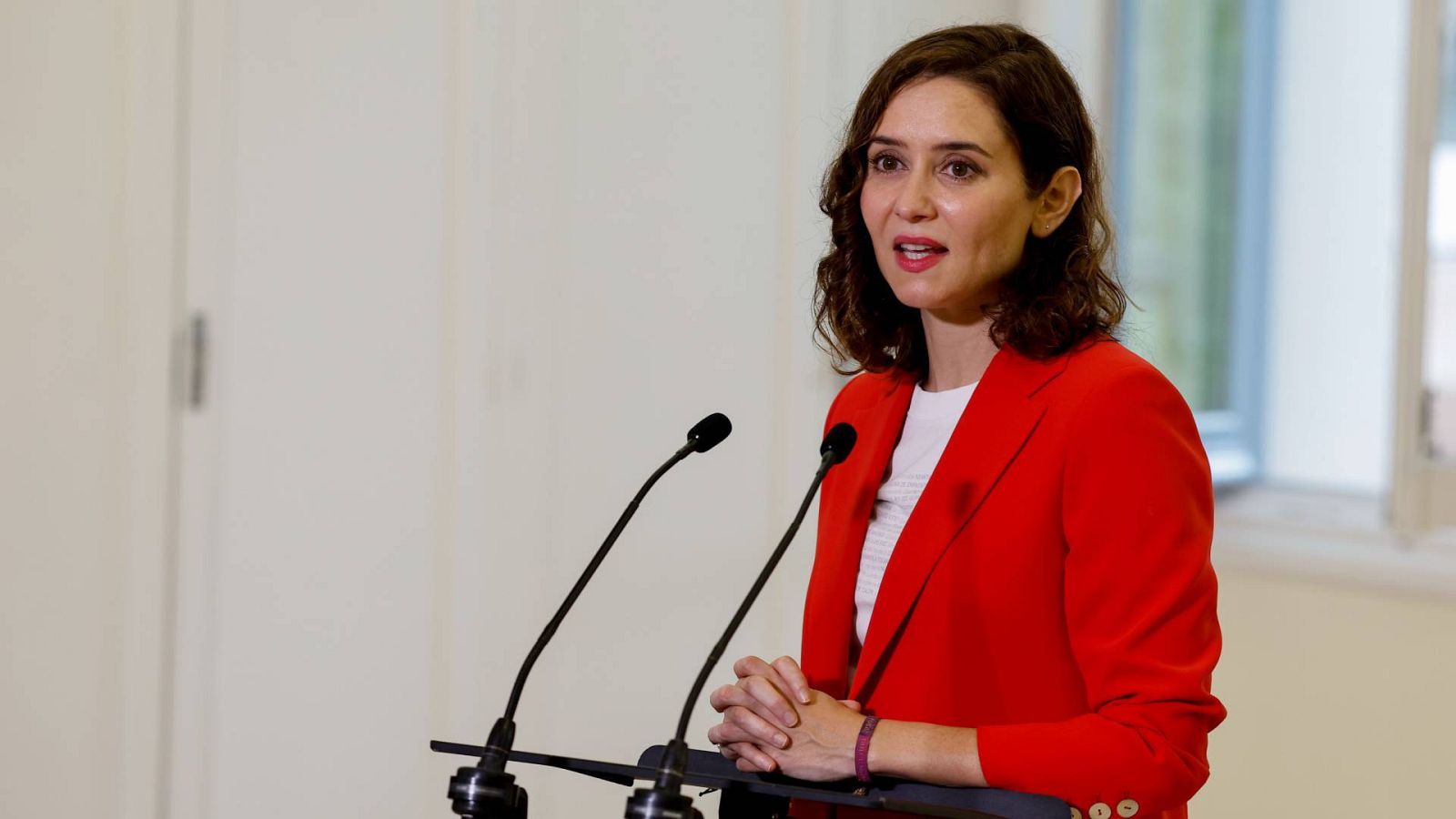 Ayuso pide el cese del delegado del Gobierno en Madrid