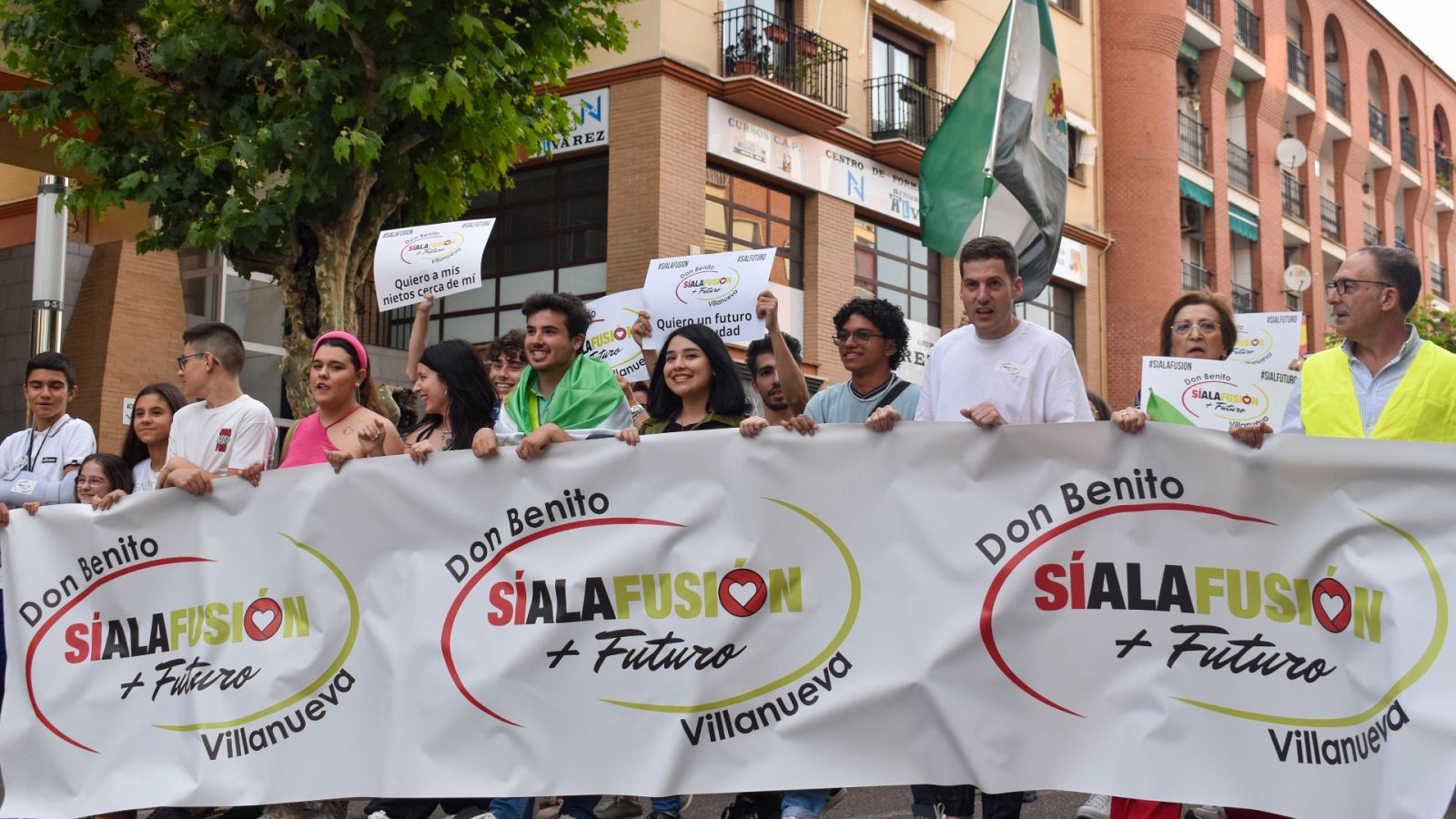 Manifestación en Don Benito a favor de la fusión con Villanueva de la Serena