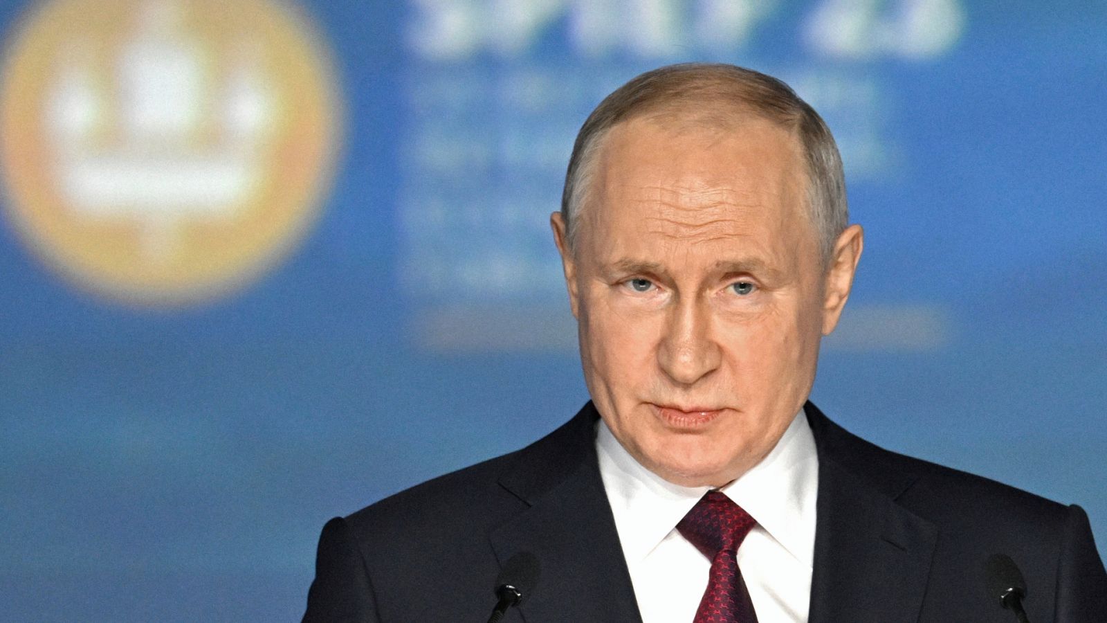 El presidente ruso, Vladímir Putin, en la sesión plenaria del 26º Foro Económico Internacional de San Petesburgo 