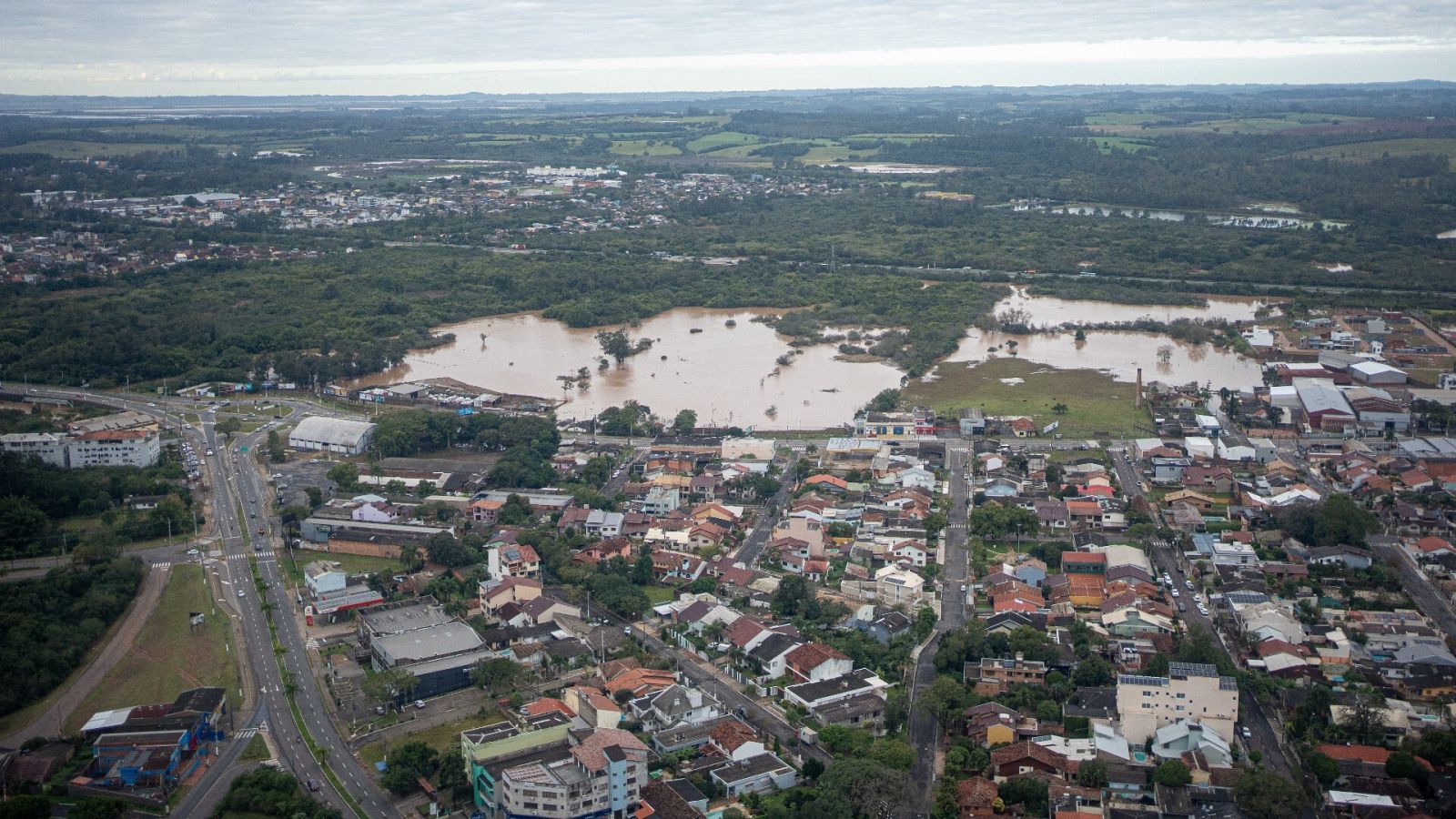 Ciclón extratropical al sur de Brasil: arrasa en la ciudad de Caraá