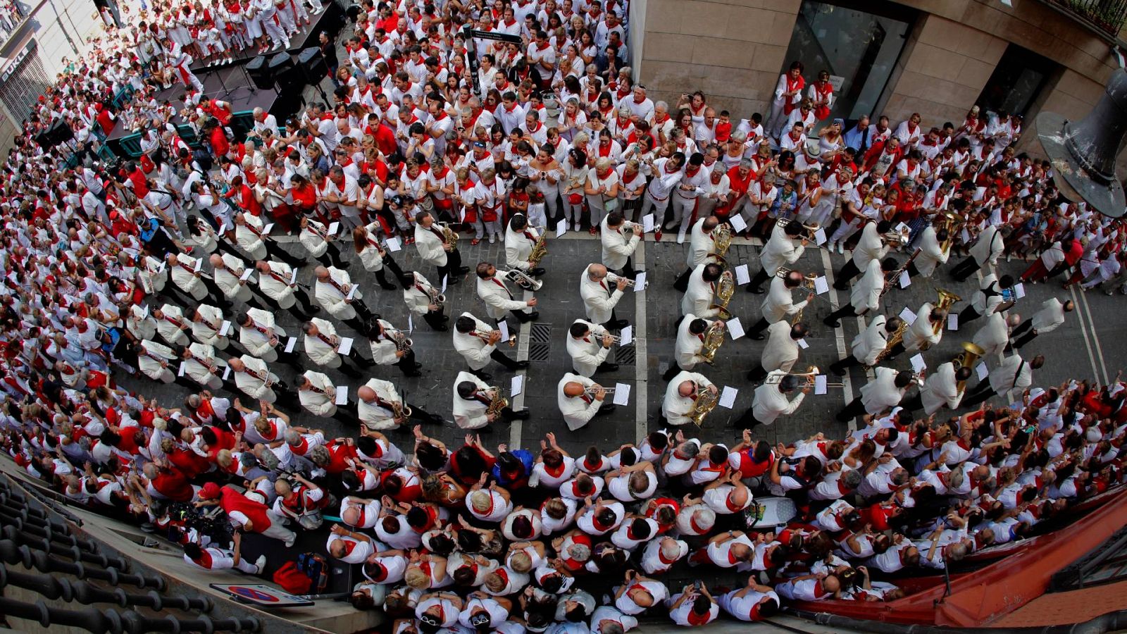 San Fermín 2023: la banda de música La Pamplonesa durante la procesión de San Fermín en 2019