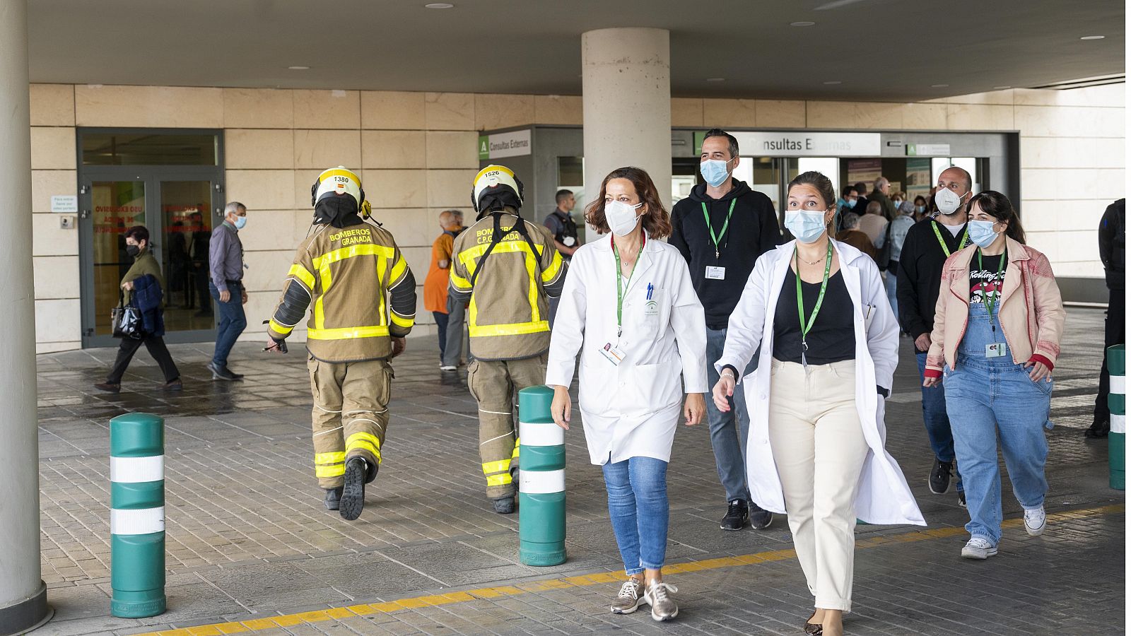 Sanidad y las comunidades acuerdan retirar las mascarillas en centros sanitarios, residencias y farmacias