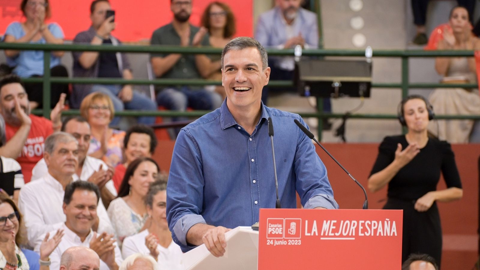 Sánchez acude a Tenerife en un mitin de precampaña