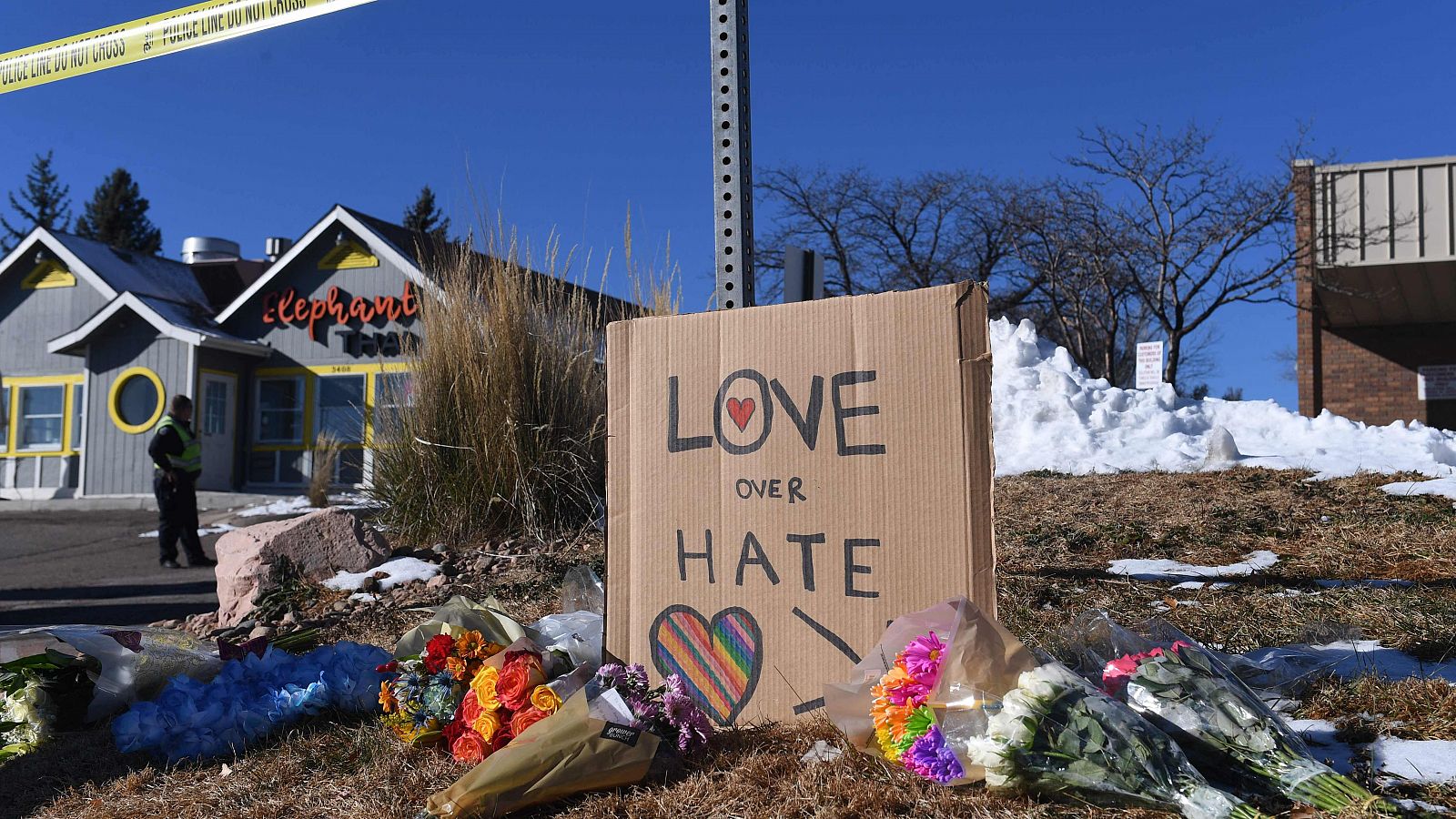 El presunto autor de un tiroteo con cinco muertos en un bar LGTBI de Chicago se declara culpable