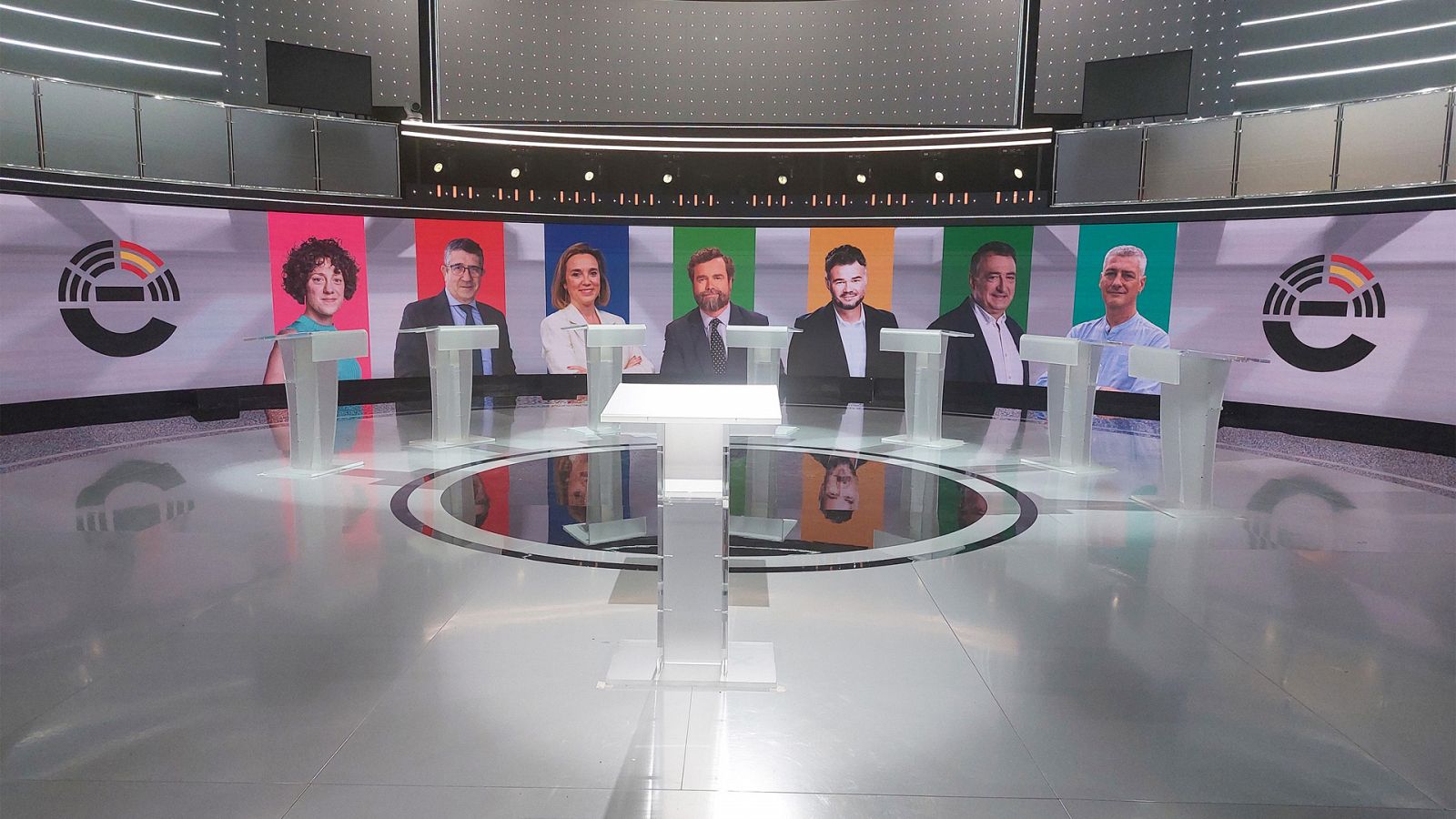Plató en el Estudio 6 de Prado del Rey de RTVE del debate a siete para las elecciones generales del 23 de julio