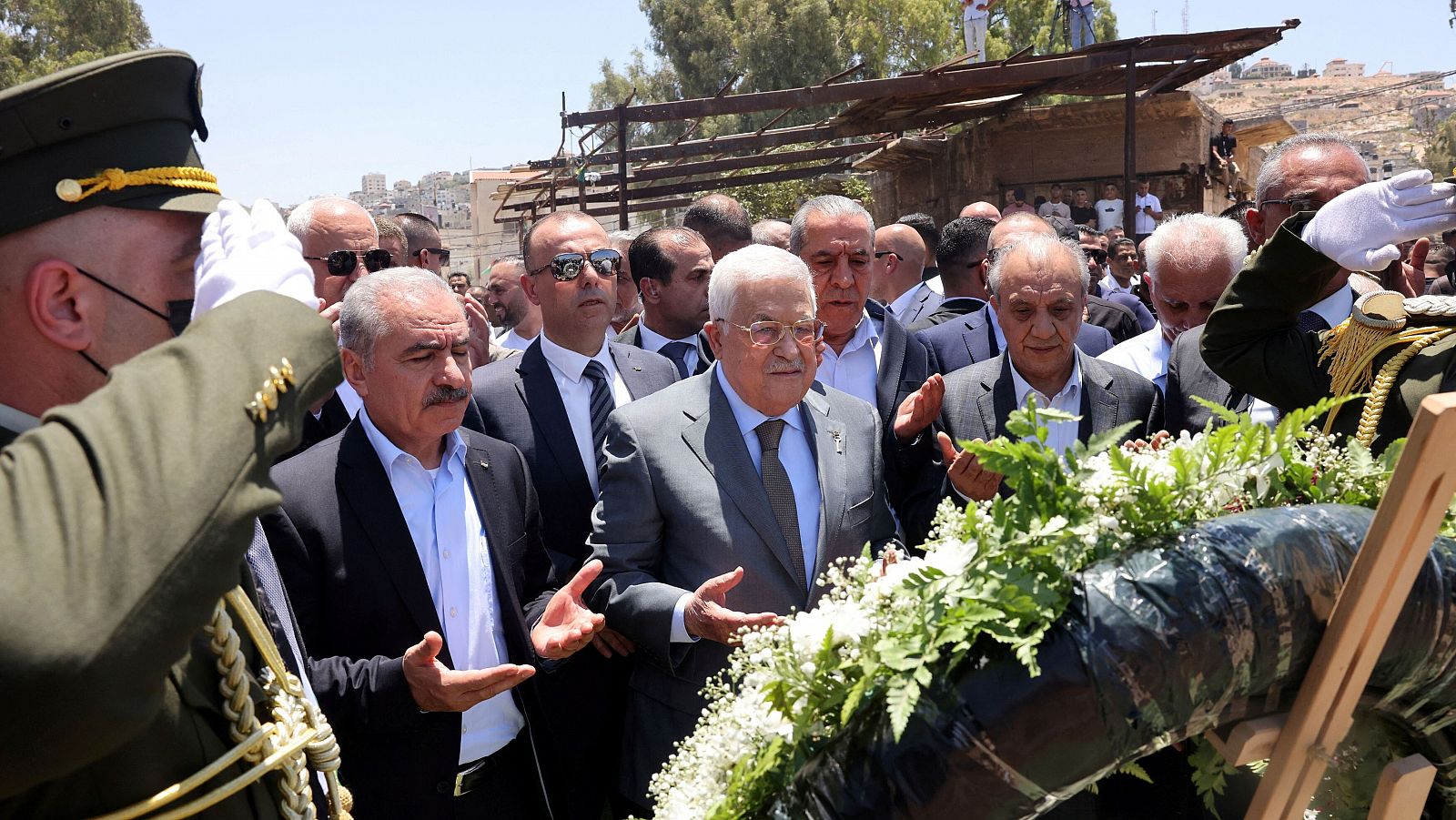 El presidente palestino Mahmud Abás en su visita a Yenín