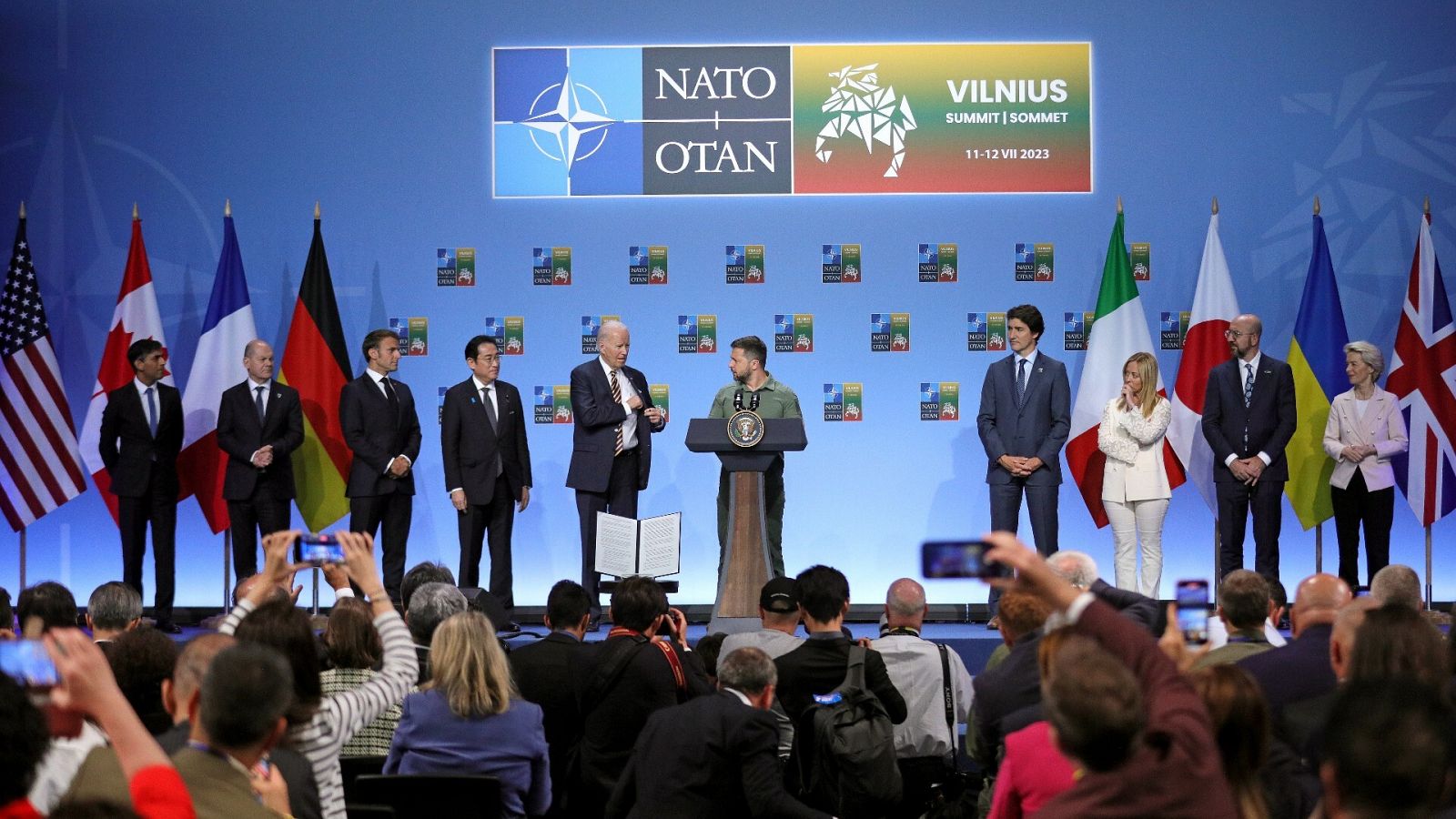 Zelenski habla ante los líderes del G7 durante la cumbre de la OTAN en Lituania