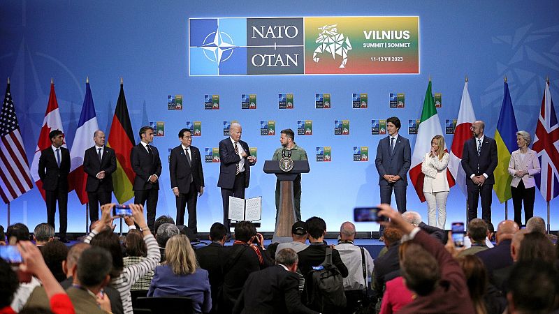 Zelenski habla ante los líderes del G7 durante la cumbre de la OTAN en Lituania