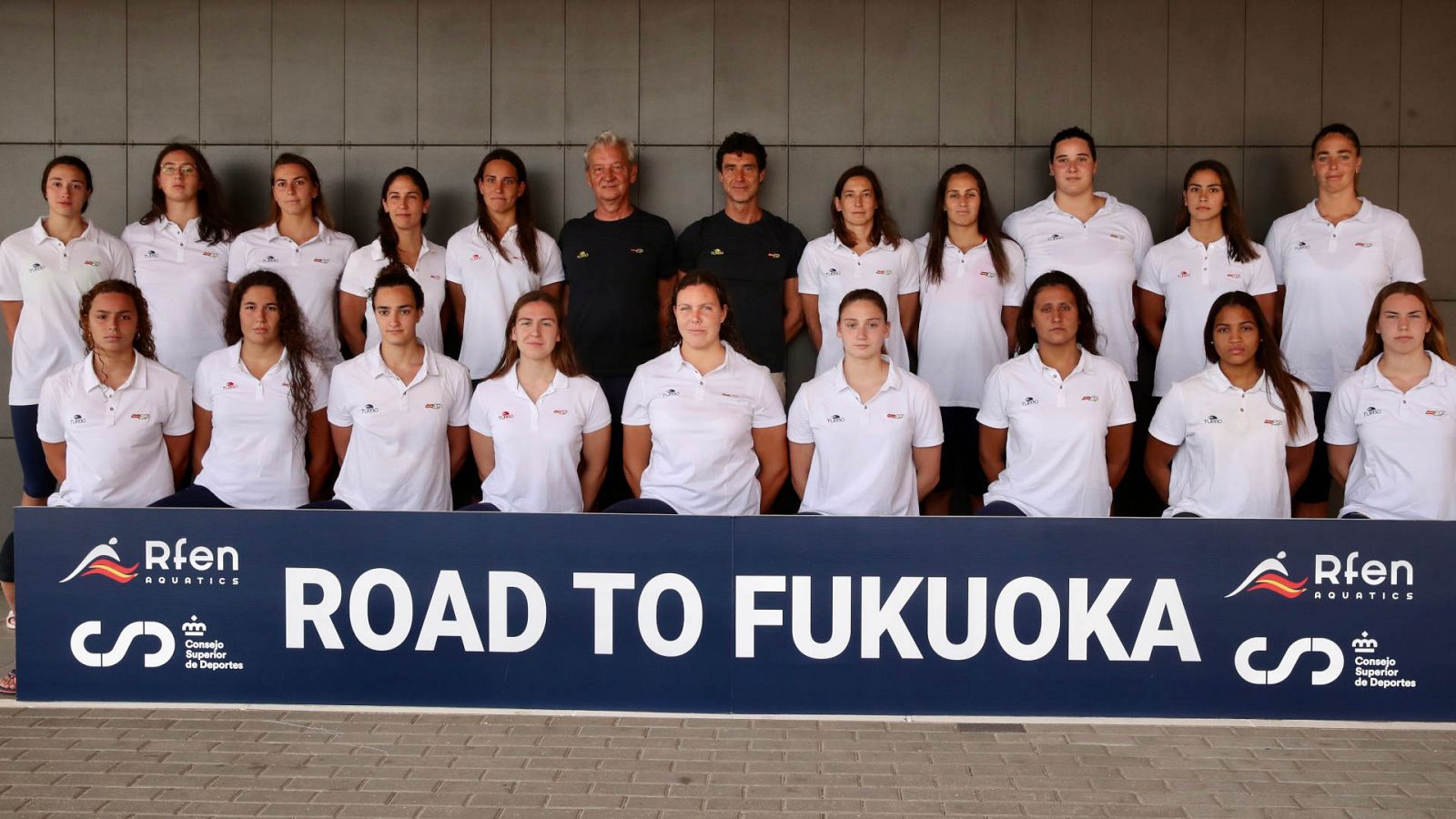 Las jugadoras y el cuerpo técnico de selección española femenina de waterpolo para el Mundial de Fukuoka 2023