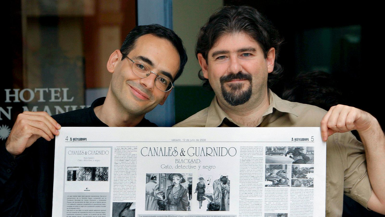 El dibujante Juanjo Guarnido (d), y el guionista Juan Díaz Canales (i),