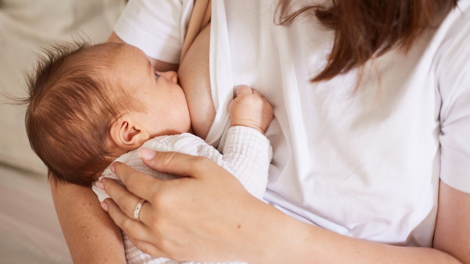 Culpa y presión social, la otra cara de la lactancia materna