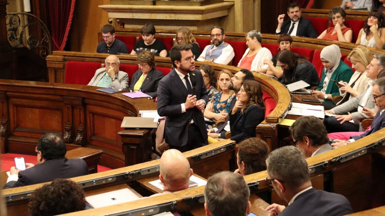 El president de la Generalitat, Pere Aragonès, durant la sessió de control al ple del Parlament