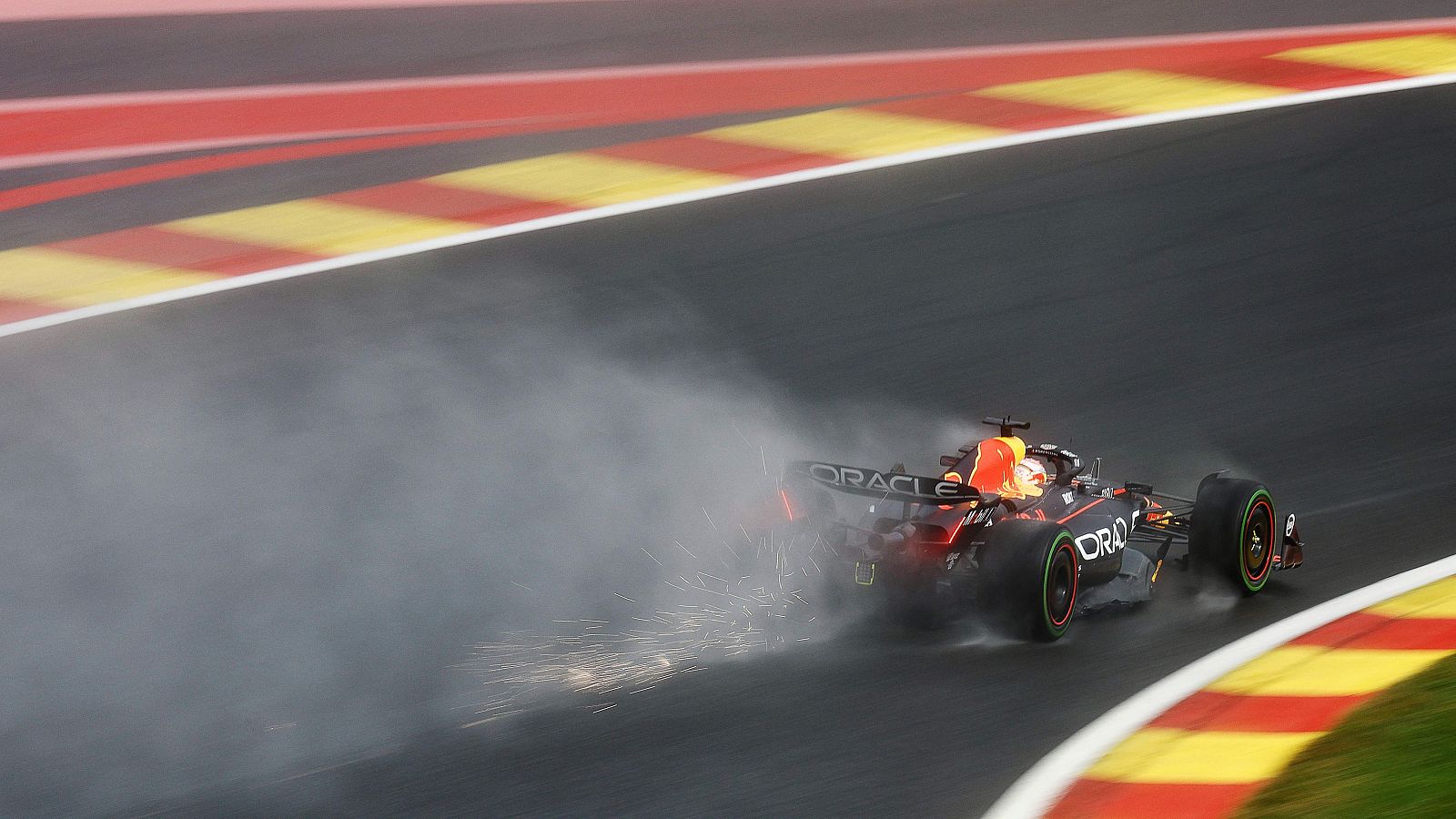 Verstappen, pole y sanción en el GP de Bélgica