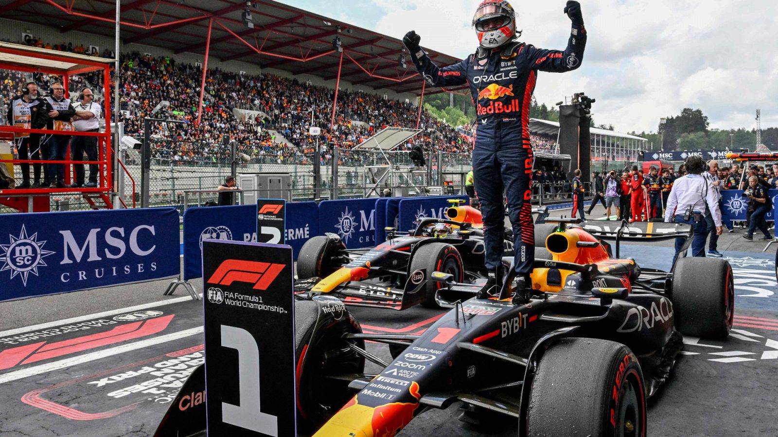 Imagen: Verstappen remonta para ganar por delante de 'Checo' en Bélgica; Alonso, quinto