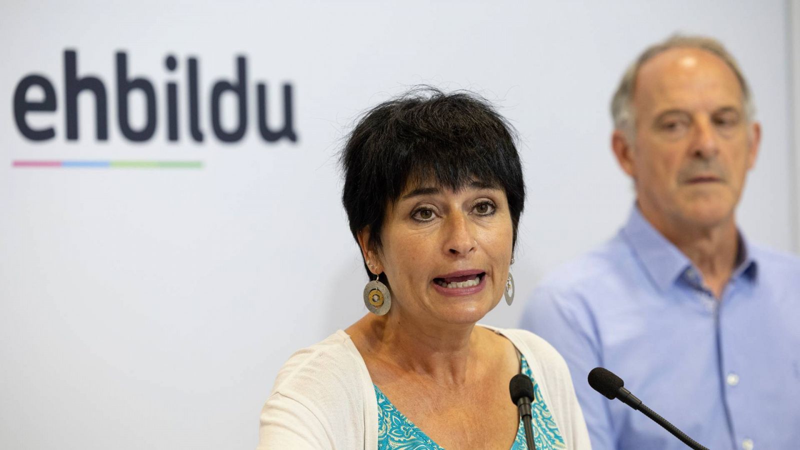 La portavoz de EH Bildu, Laura Aznal, durante la rueda de prensa el pasado martes en Pamplona