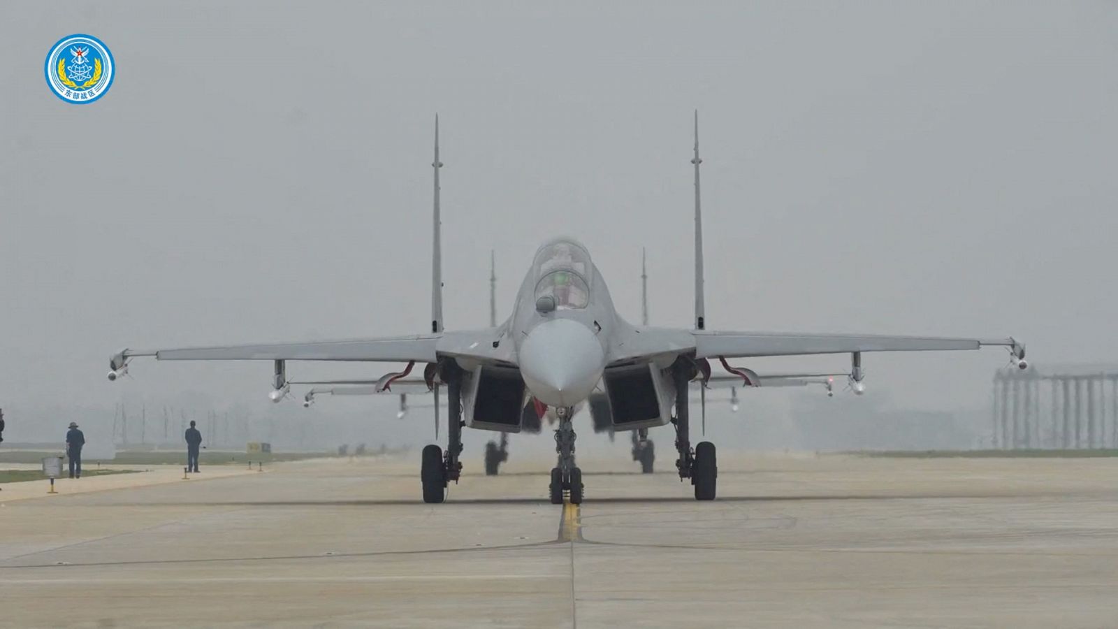 Un avión participa en unos ejercicios militares alrededor de Taiwán
