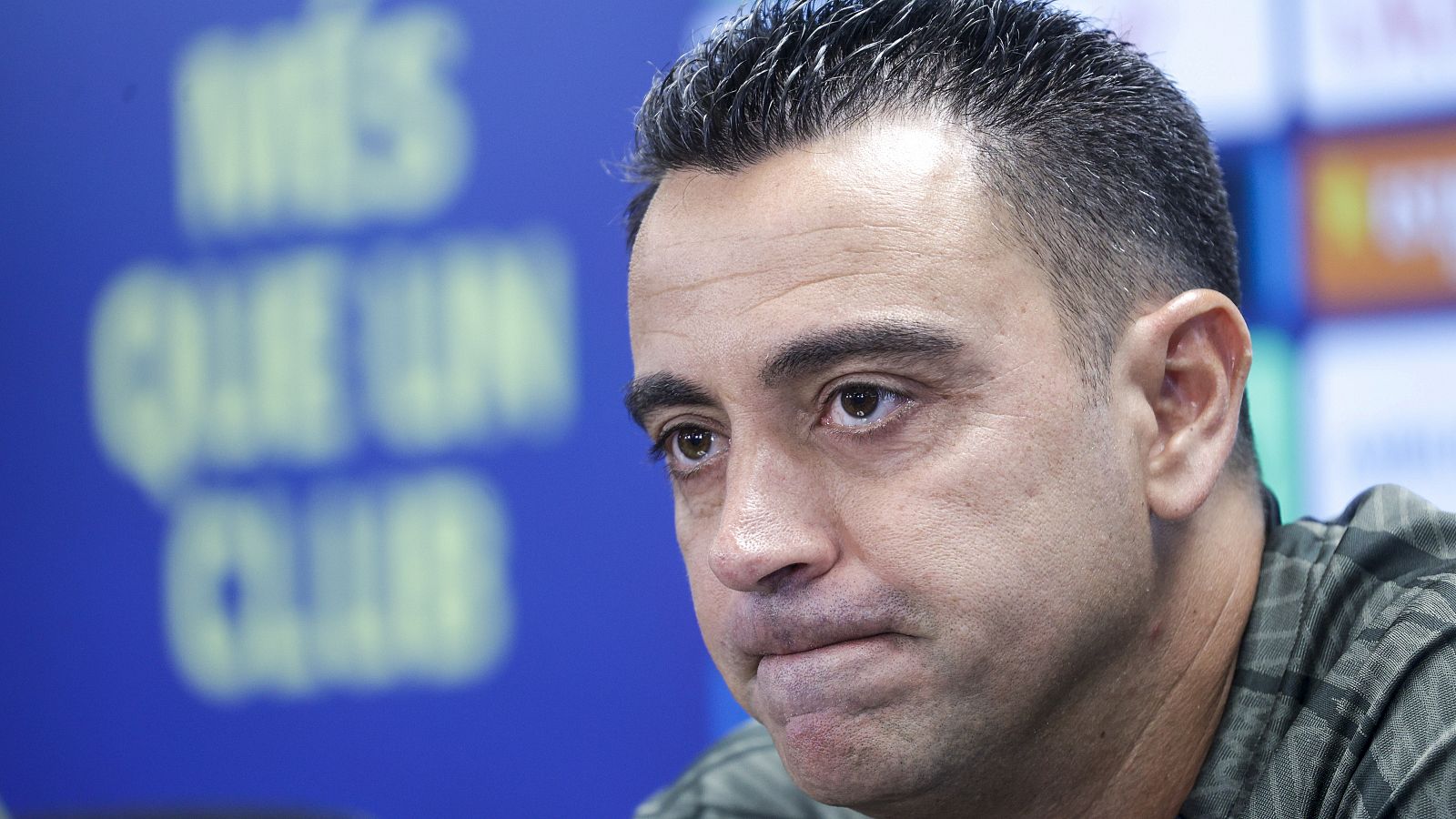 Xavi muestra su apoyo "incondicional" a Jenni Hermoso