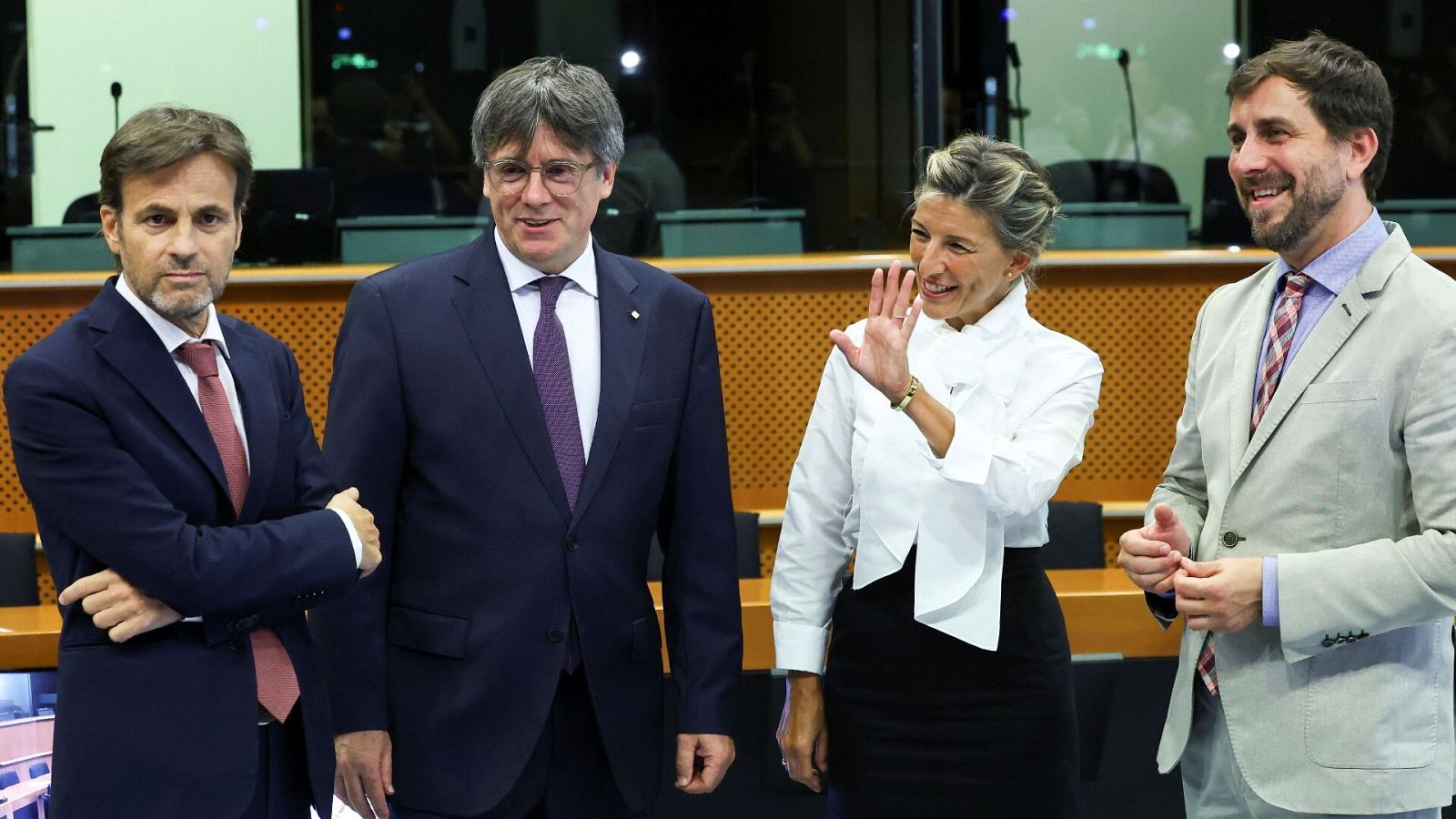 Jaume Asens, junto a Carles Puigdemont, Yolanda Díaz y Toni Comín, en Bruselas