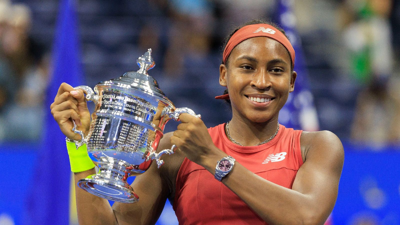 Coco Gauff con su título del US Open