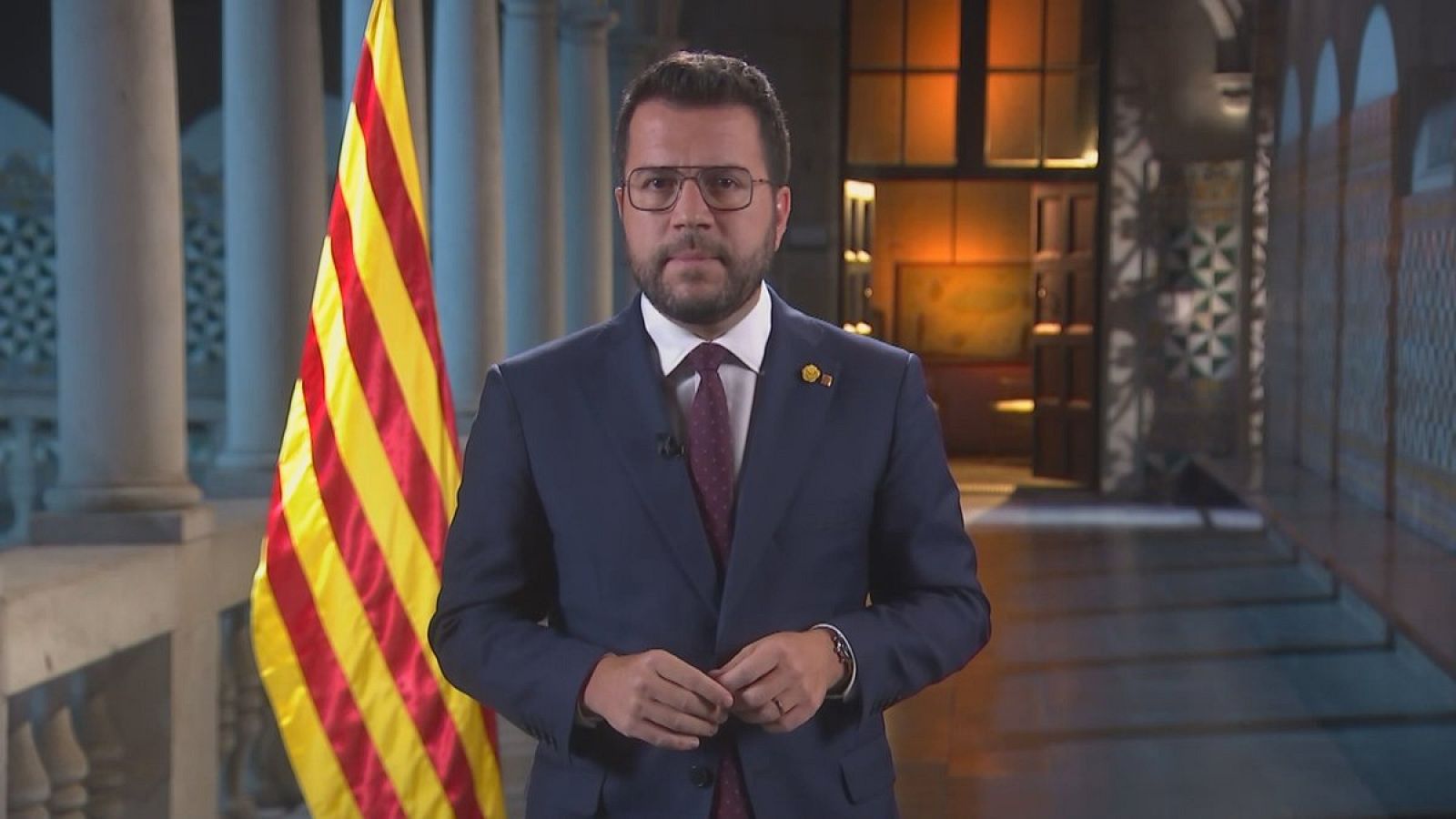 Pere Aragonès pronuncia el discurs institucional de la Diada des del claustre de la seu de l'Institut d'Estudis Catalans