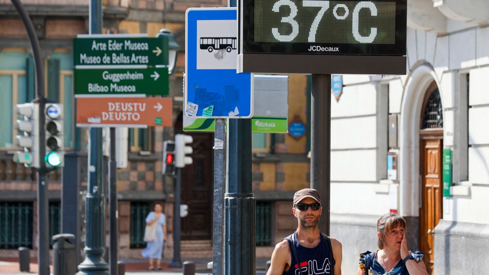 Un termómetro marca 37ºC en Bilbao a comienzos de septiembre.