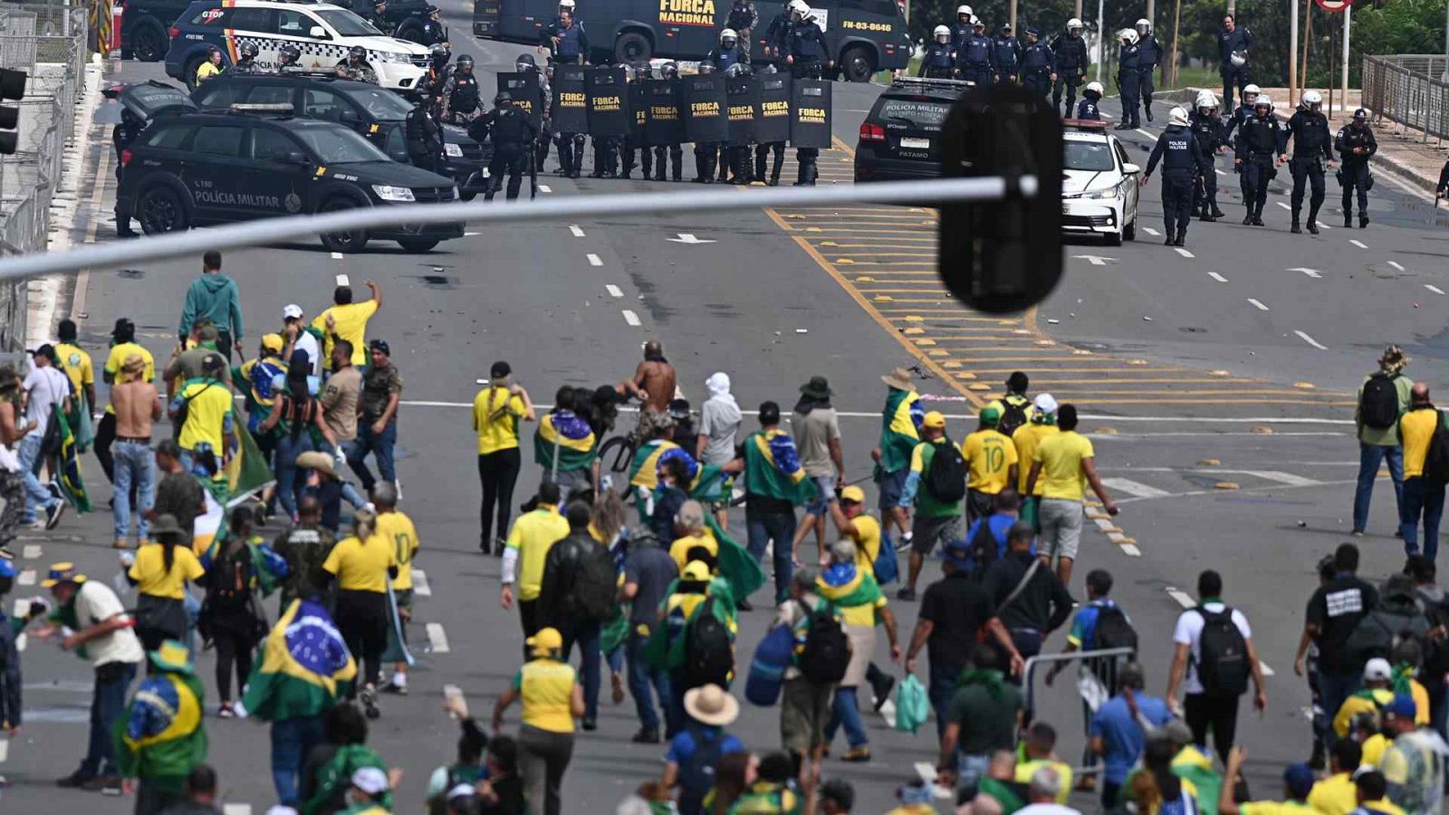 Imagen de archivo del pasado 8 de enero, cuando miles de seguidores de Bolsonaro asaltaron el Congreso, la Presidencia y el Supremo de Brasil.