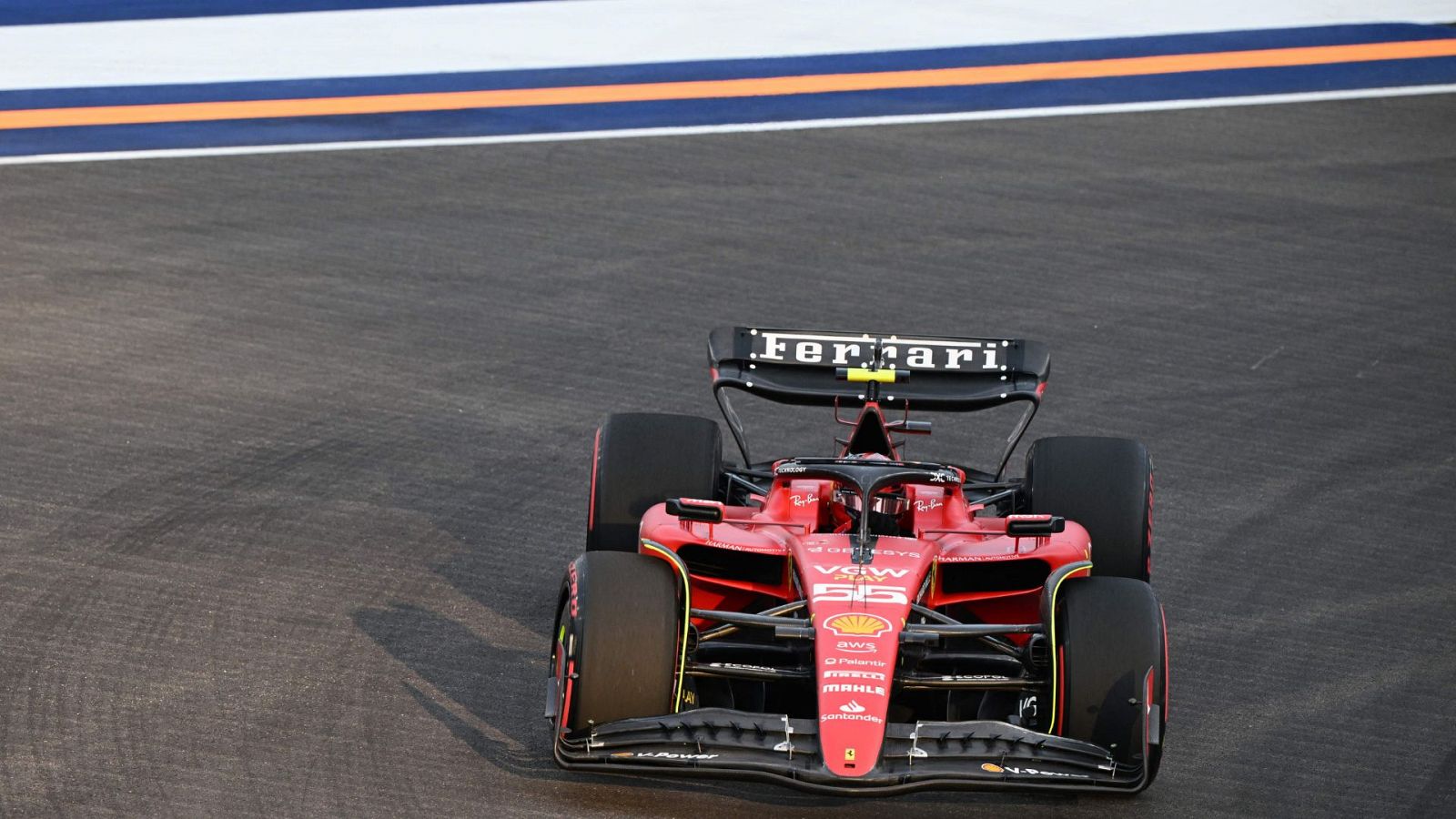 Leclerc, el más rápido en los primeros libres del GP de Singapur